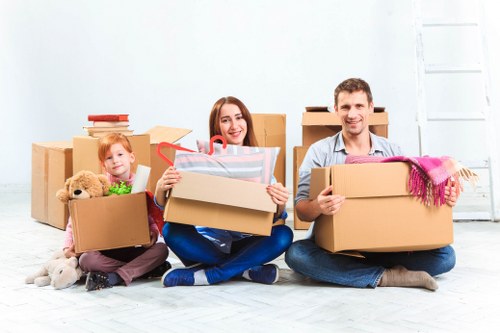 Packing and transport support for a home move in Kennington