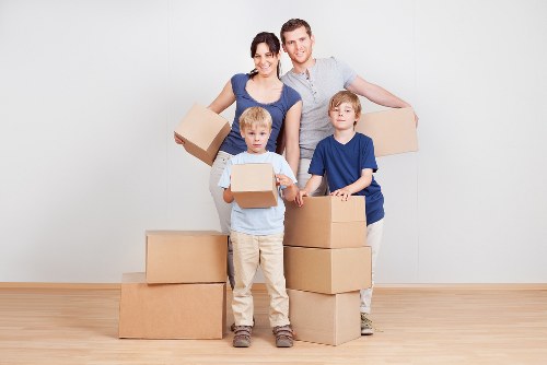 Kennington removal van service for flat moves and furniture transport